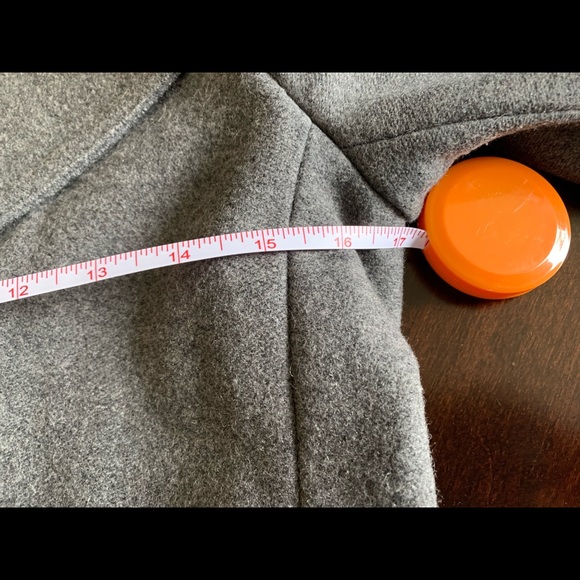 Charcoal grey wool blend trench coat by Banana Republic. - Picture 6 of 7